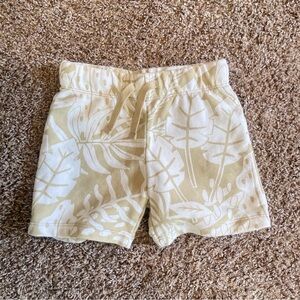 💝3/$20 H&M Tropical Leaf Print Shorts